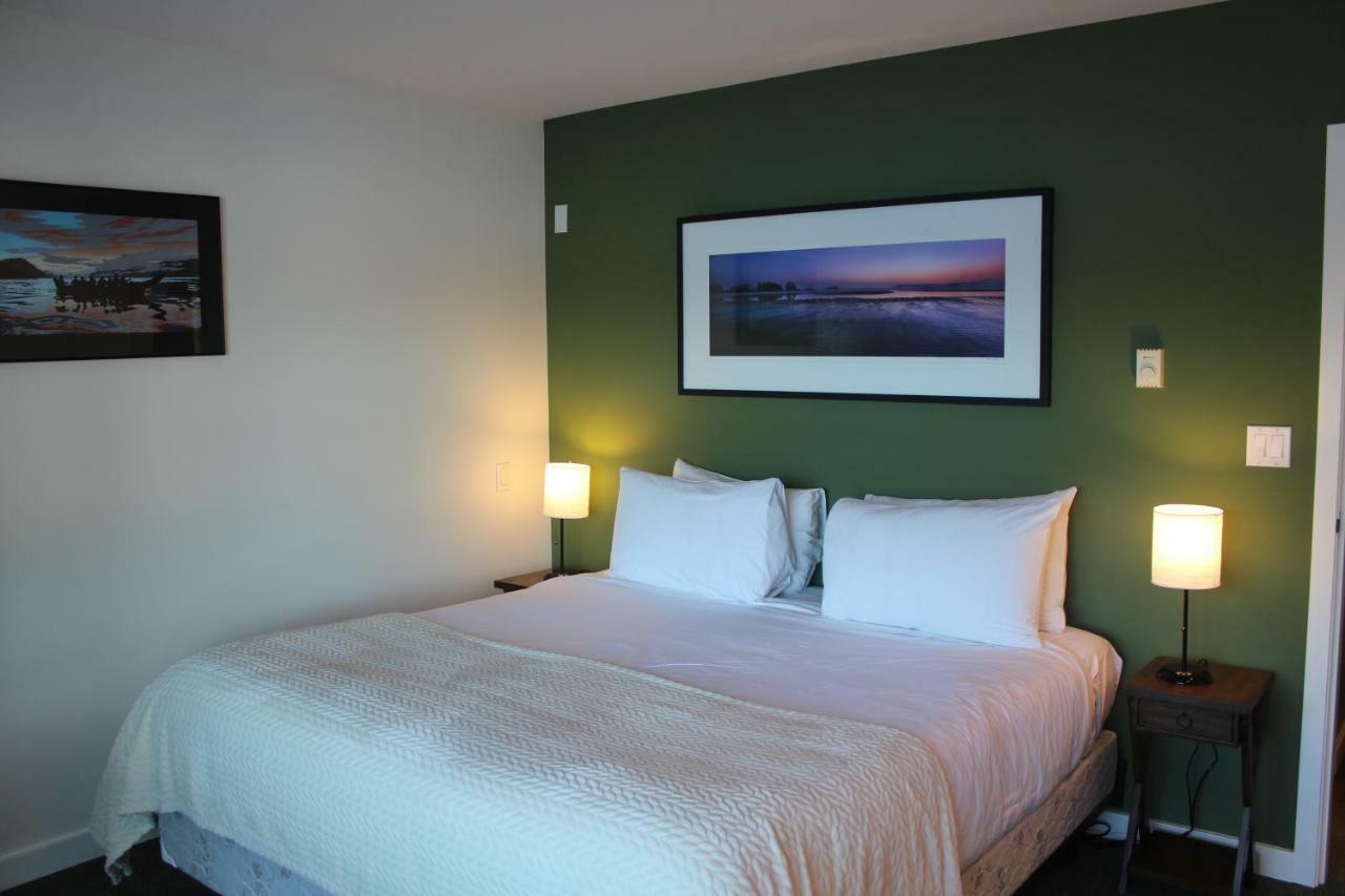 Siennas Harbour House Appartement Tofino Buitenkant foto